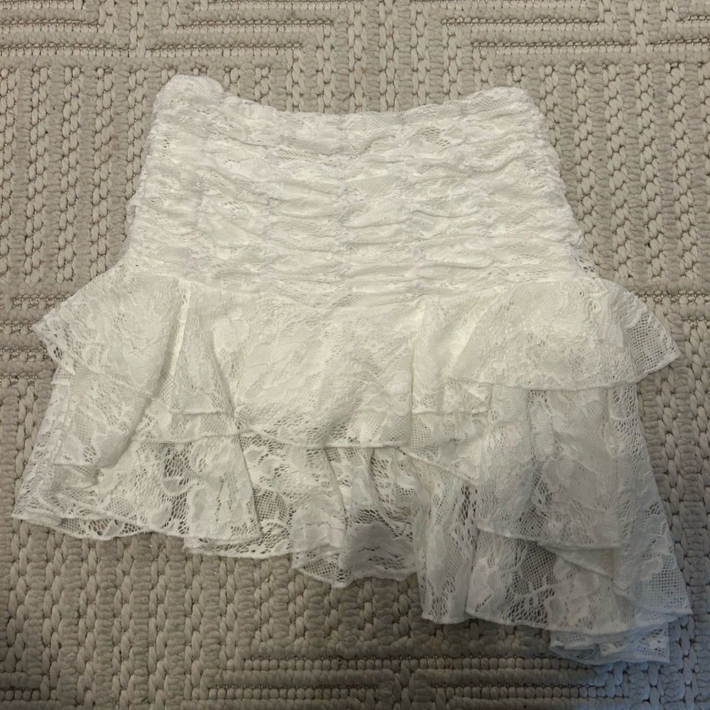Elegant White Lace Skirt